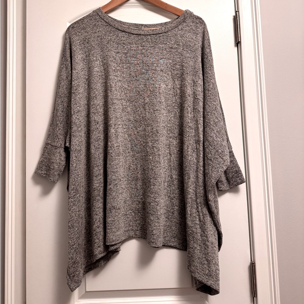 Cherish oversized Heathered Grey Knit Top